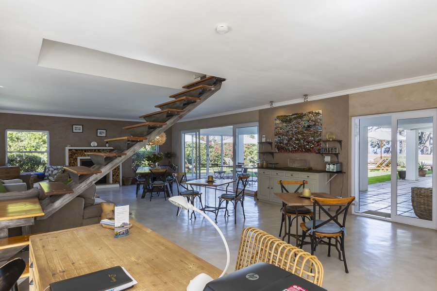 6 Bedroom Property for Sale in La Concorde Western Cape